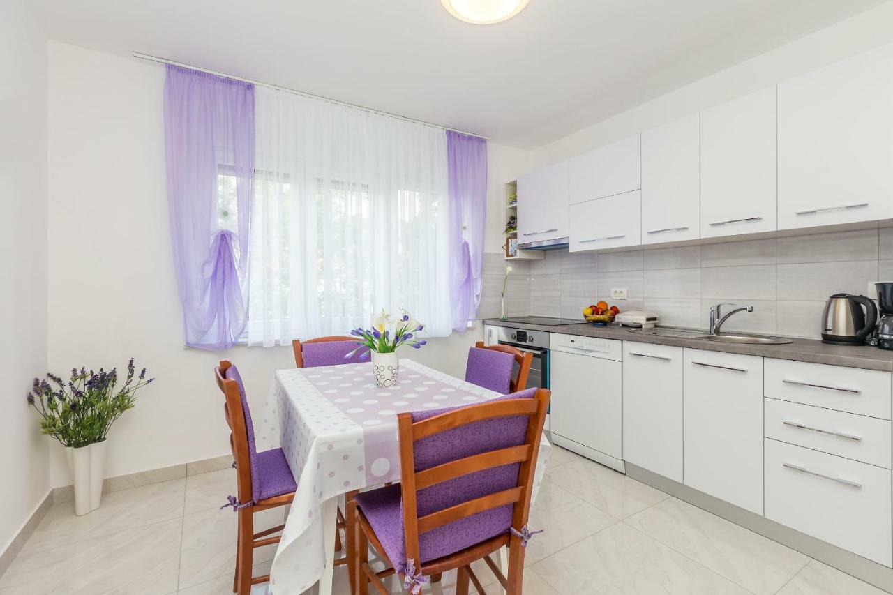 Apartamento Nikky Seaview *
